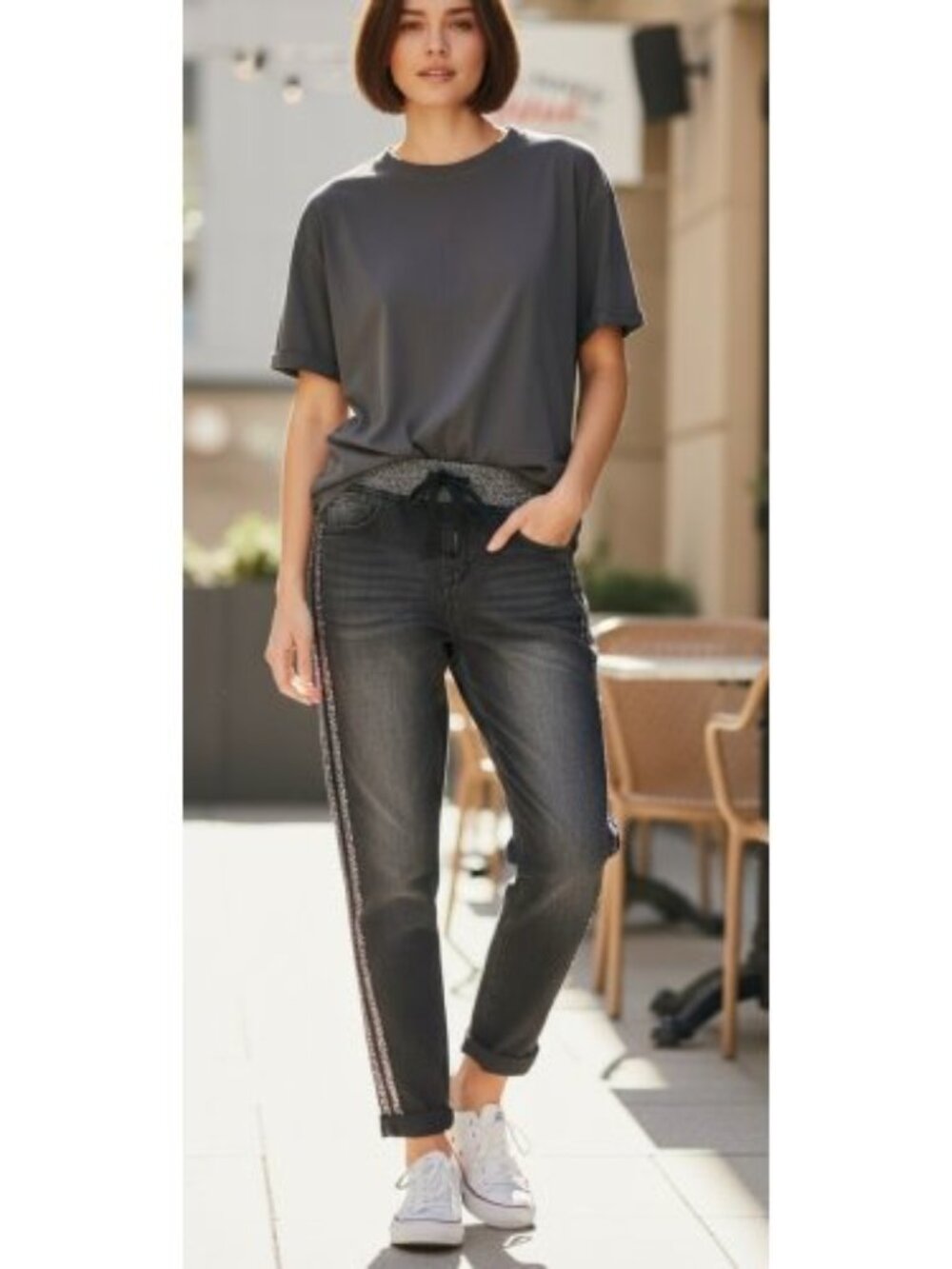 WONDER NATION Black Sequined Accent Cropped Jeans Girls Size 10-12